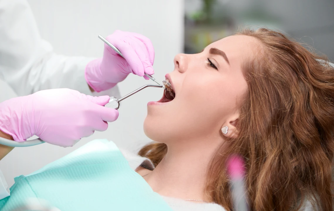 arcade dentaire etroite orthosaive Appareils fixes et situations d’urgence Orthodontiste Altkirch | Dr Marie Saive & Dr Olivier Saive